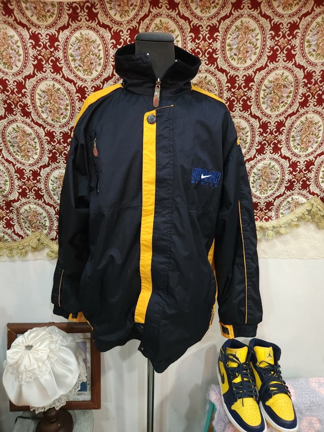 나이키 90s 빅 스우시 양면 바람막이 후리스 점퍼

 상품이미지1