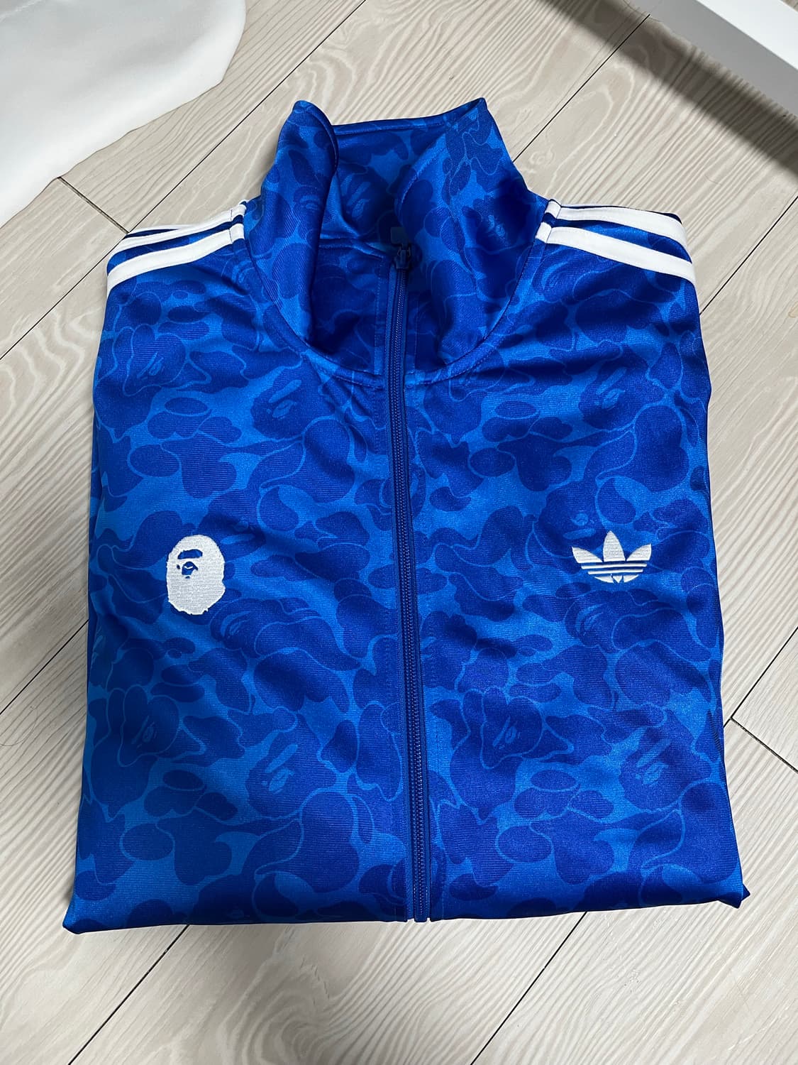 베이프 아디다스 트랙탑 상품이미지1