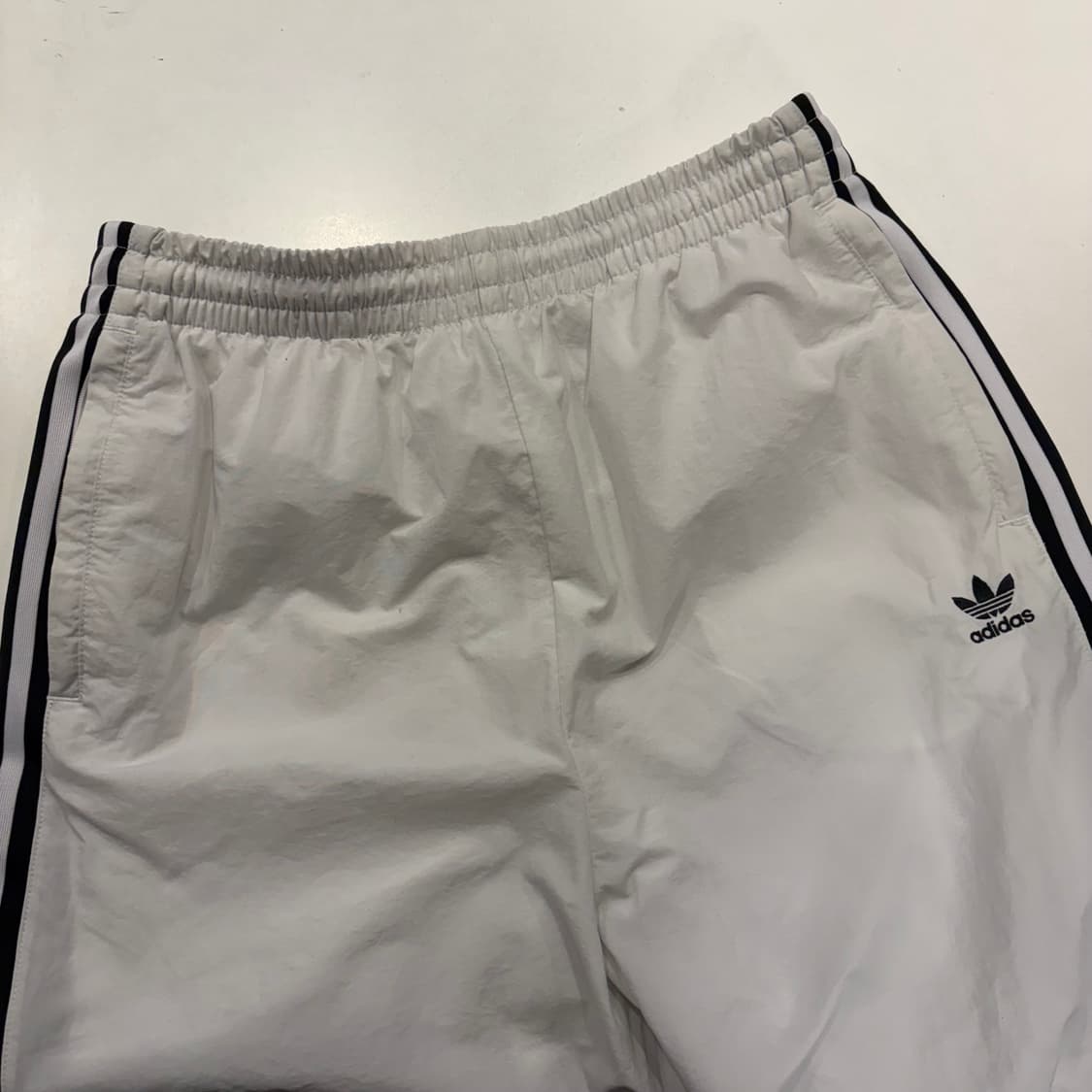 [M] 아디다스 락업 3선 트레이닝 바지 화이트 B296 상품이미지3