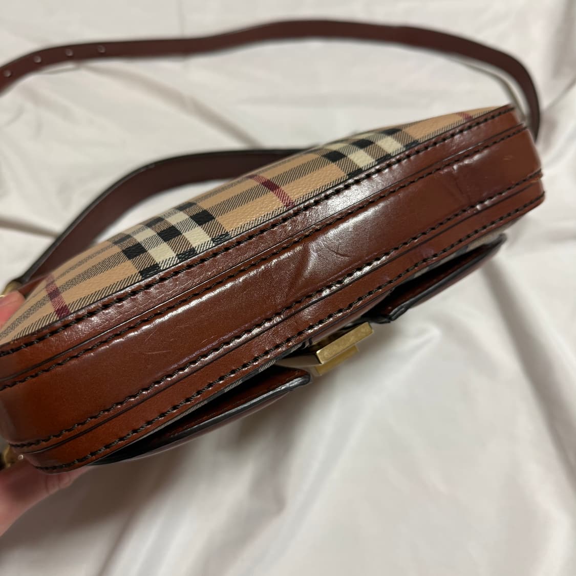 [OS] 버버리 헤이마켓 체크 캔버스 브릭필드 크로스바디백 상품이미지4