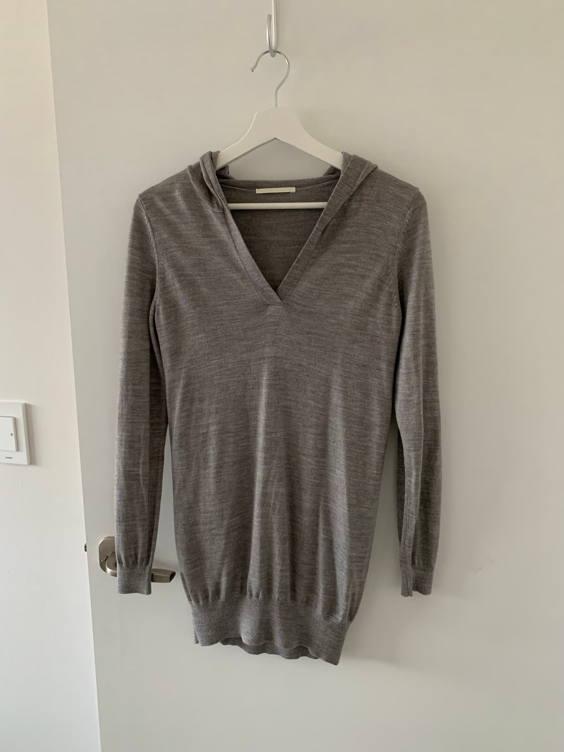 UNIQLO 그레이 니트 후디 상품이미지1