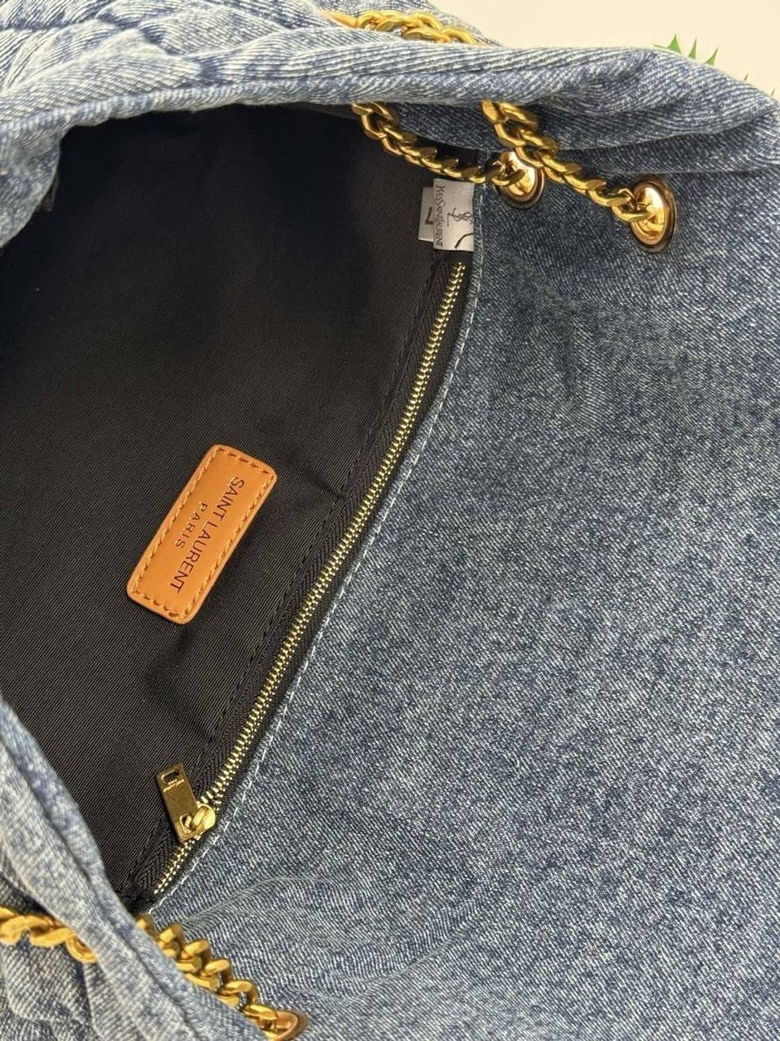 생로랑(Saint Laurent)
'루루 푸퍼(Loulou Puffer) 상품이미지9