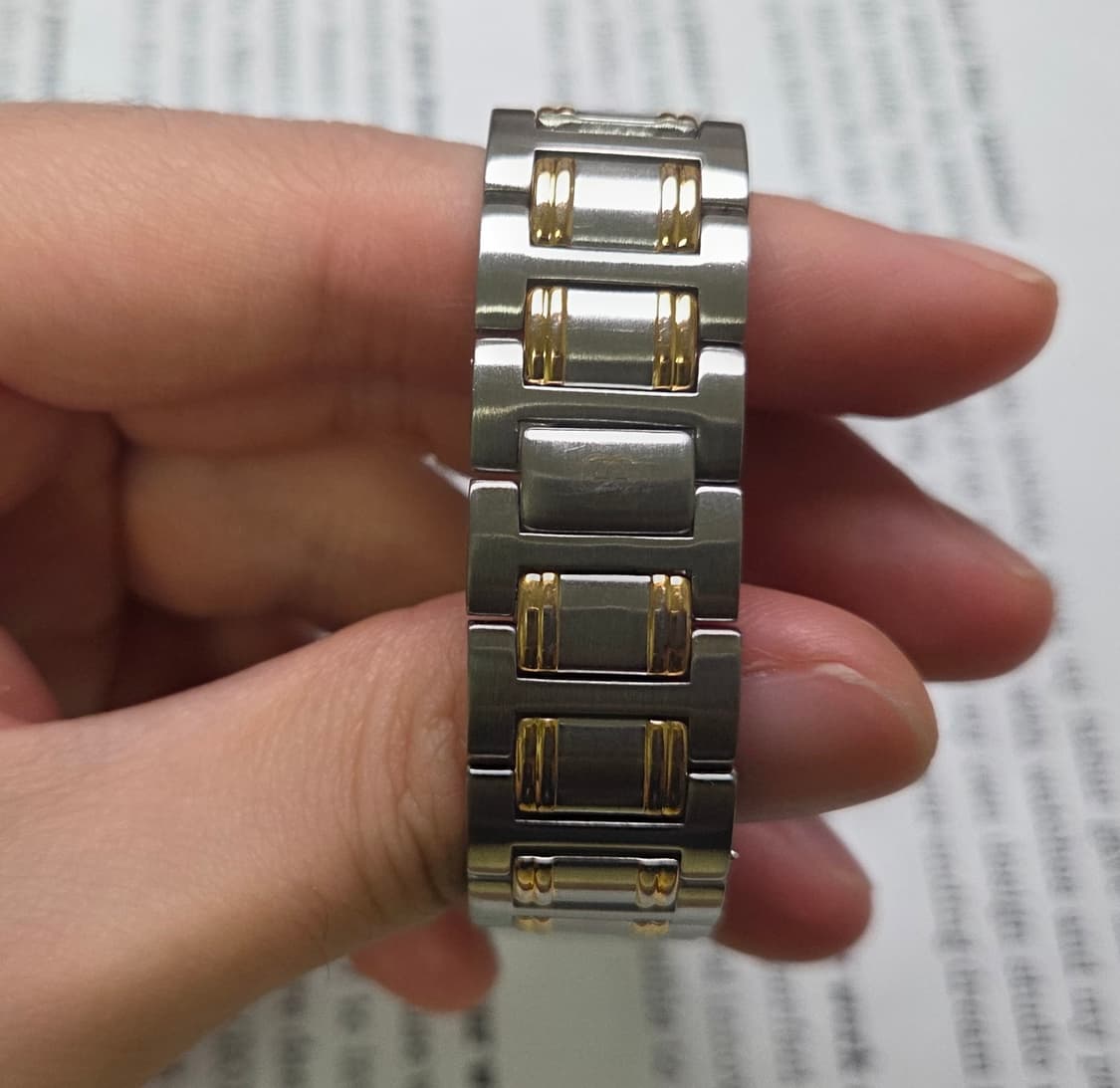 빈티지 구찌 클래식 9000M 스톤그레이 다이얼 콤비 쿼츠 남성용 브레이 상품이미지8