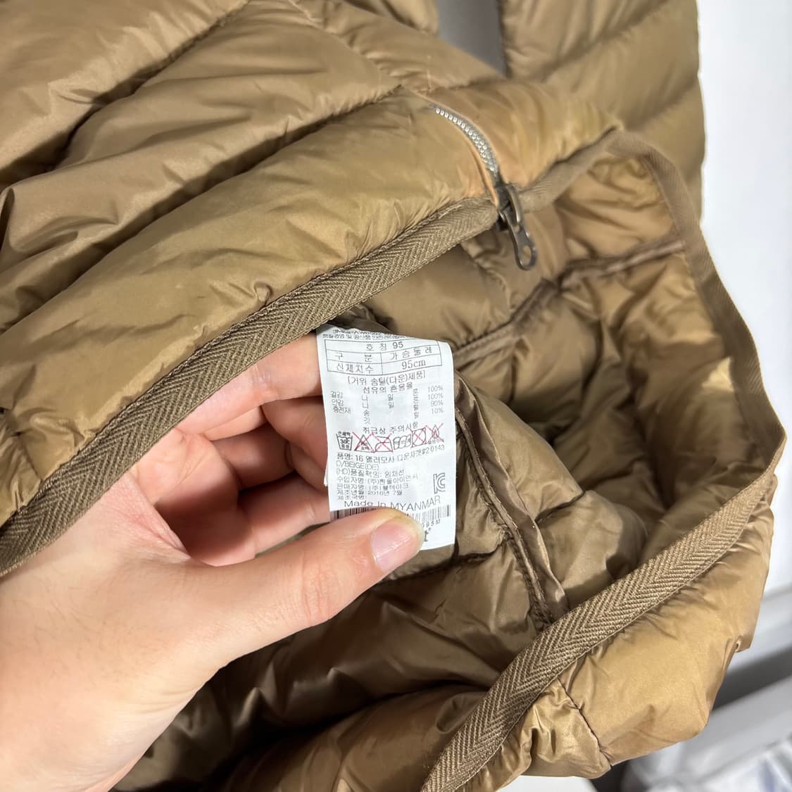 우먼M 마모트 라이트카키 라인핏 덕다운 투웨이 후드 경량롱패딩 상품이미지5