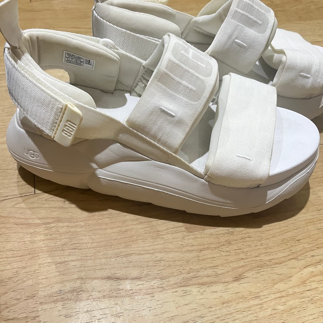 (240mm) 어그 UGG LA 클라우드 스포츠 샌들 화이트 상품이미지9