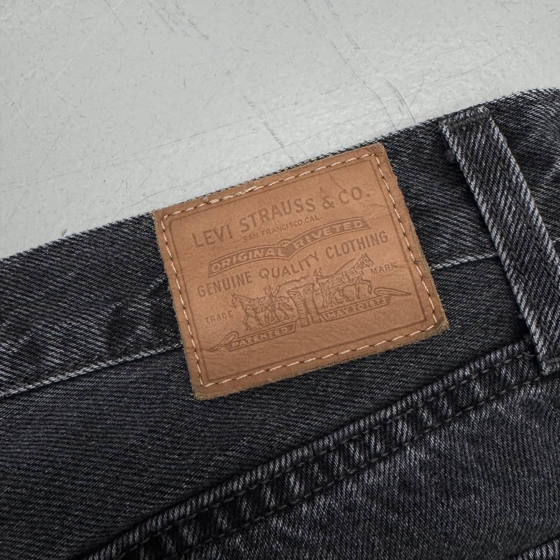 리바이스 흑청 배기핏 스케이터 새깅 데님팬츠 상품이미지6