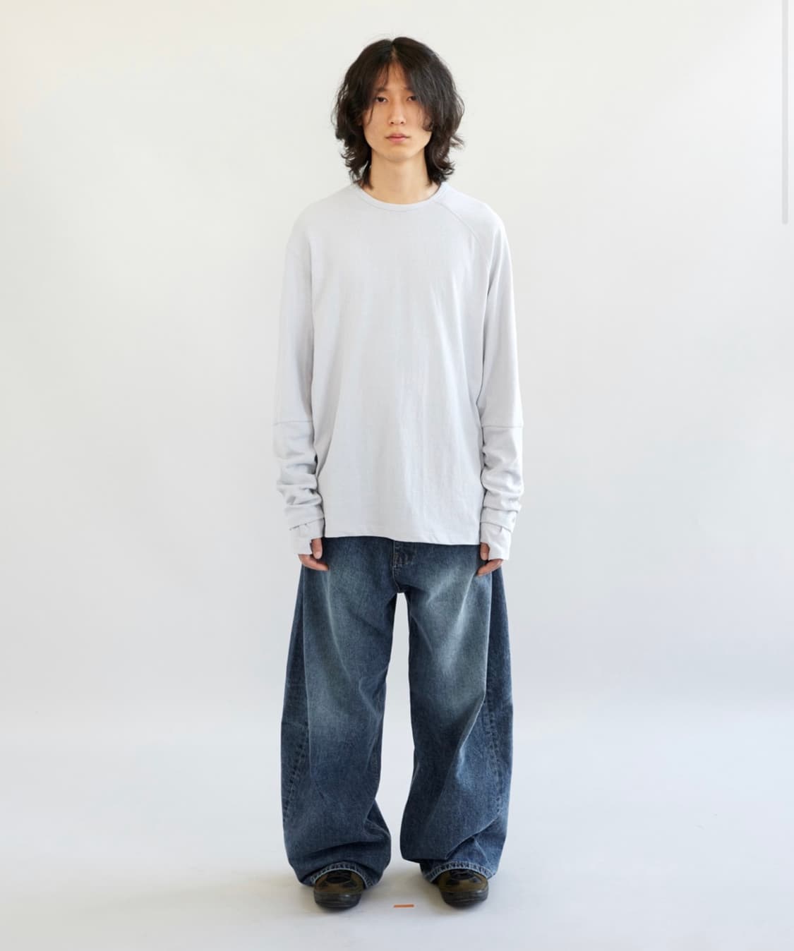 해칭룸 와이드 커브드 진 워시드 블루 상품이미지1