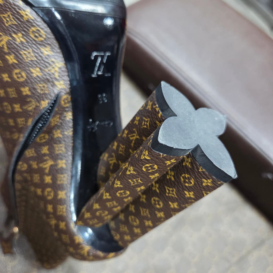 루이비통 나노 모노그램 앵클부츠 상품이미지5