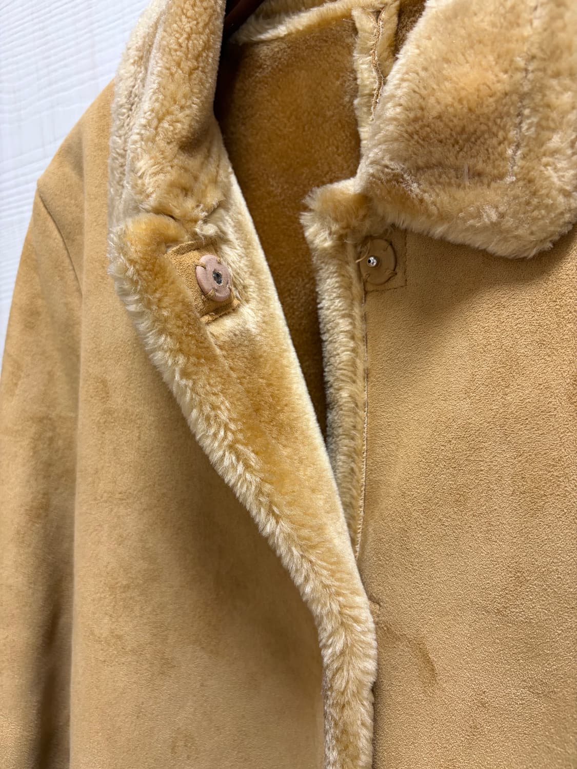 무스탕 스웨이드 털 안감 코트 상품이미지4