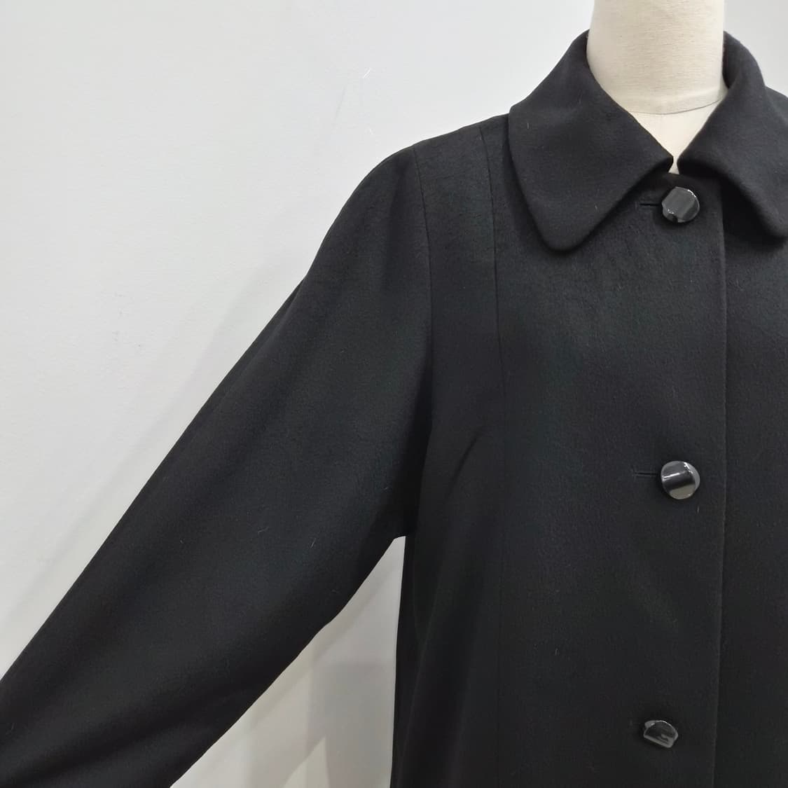 울100% 블랙 클래식 롱코트 상품이미지5