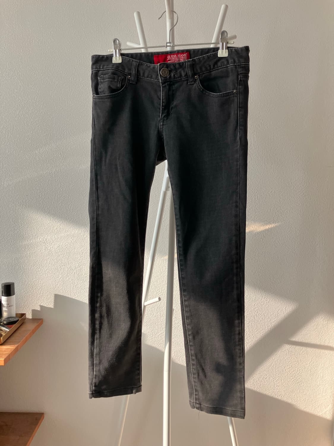 게스 흑청바지 스키니진 블랙데님 게스진 27인치 상품이미지1