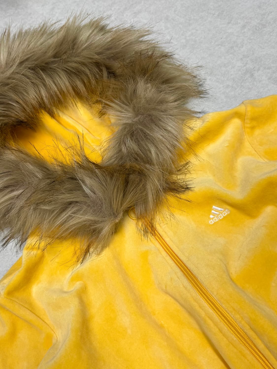 아디다스 갸루 벨벳 퍼 셋업 상품이미지3