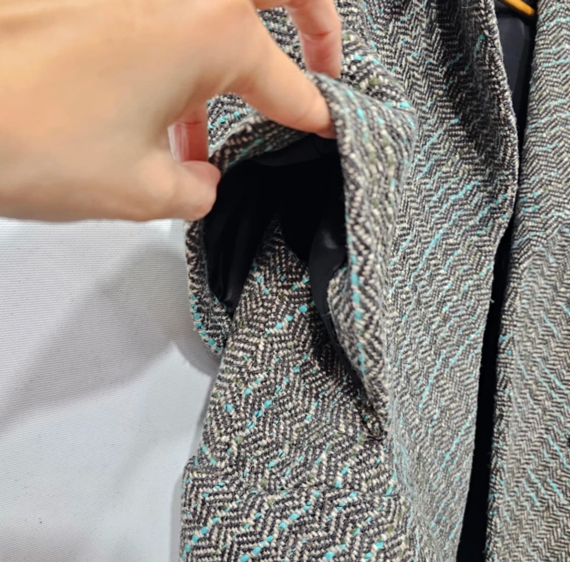 손정완 헤링본 트위드 케이프 코트 ~55반 상품이미지5