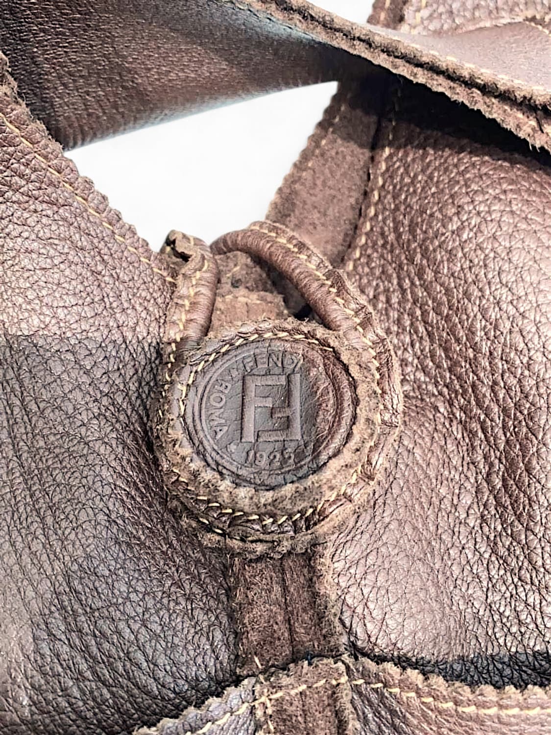 펜디 송아지가죽 스파이백 상품이미지5