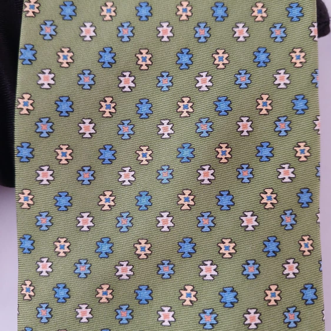 던힐 실크 그린 마이크로 패턴 넥타이 9.2cm A+등급 A19215
 상품이미지7