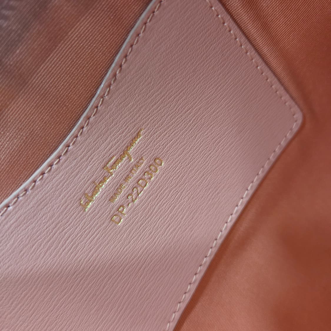 페라가모 간치니 클러치 상품이미지6