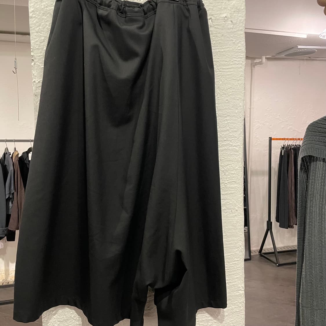  요지야마모토 비대칭 하카마 팬츠 상품이미지2