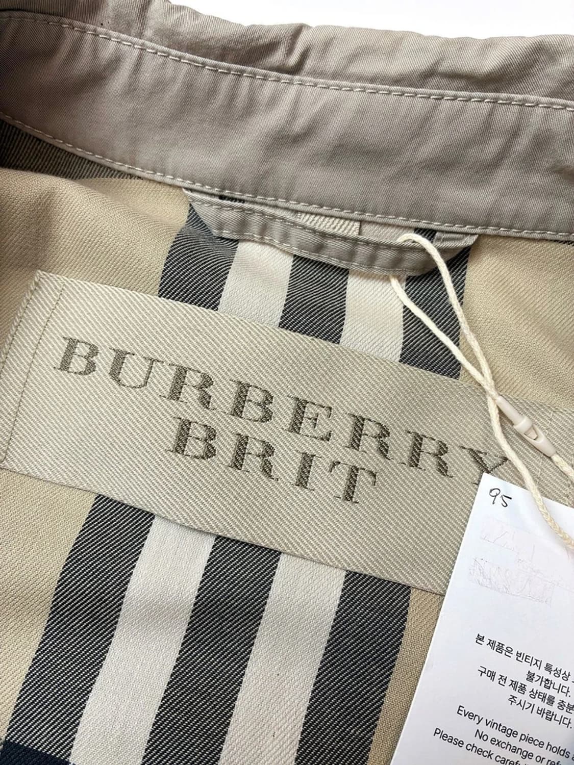 버버리 브릿 기마로고 코튼 블루종 자켓 PN5616    상품이미지7