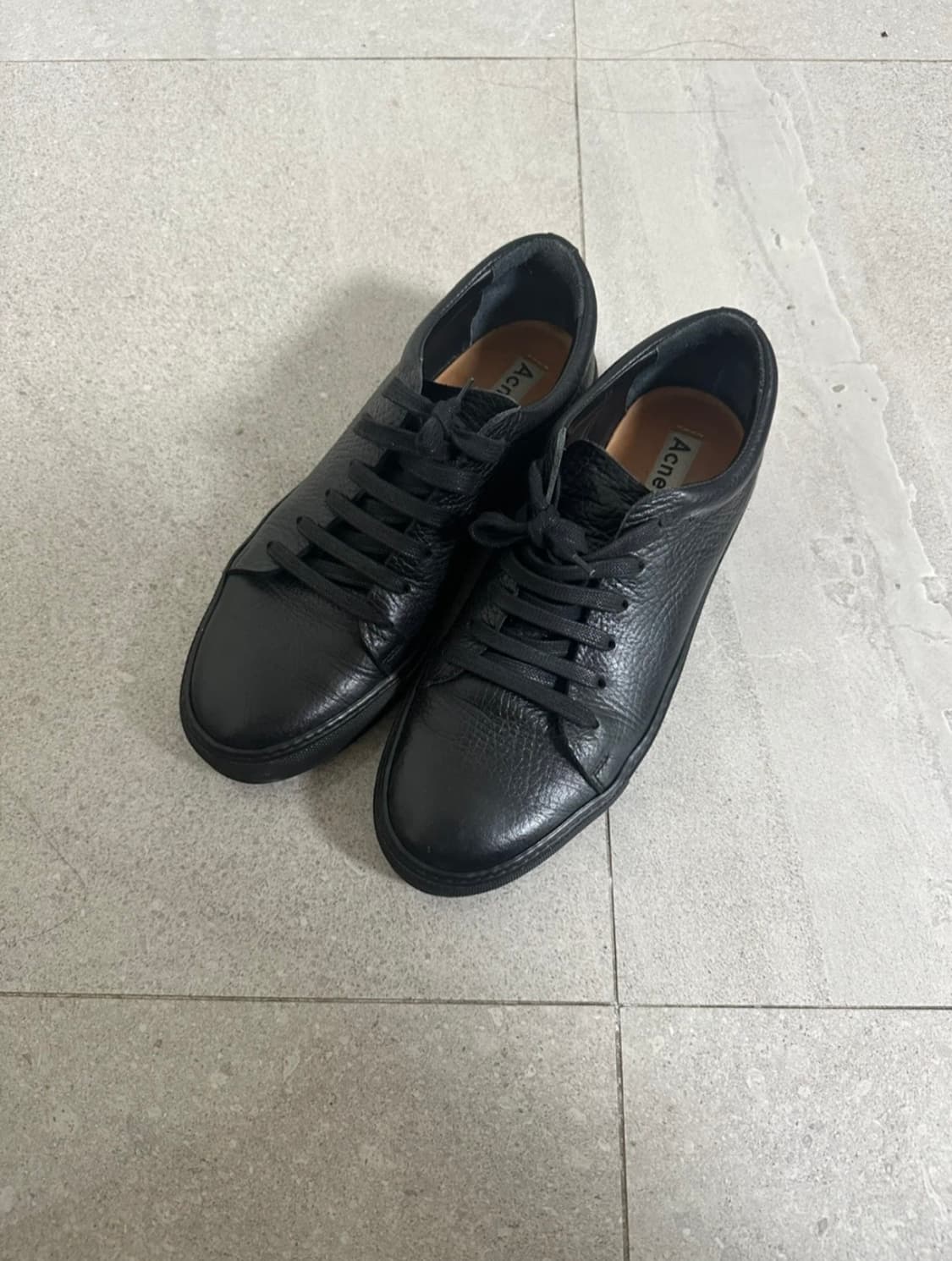 아크네 스튜디오 아드리안 블랙 스니커즈 상품이미지1