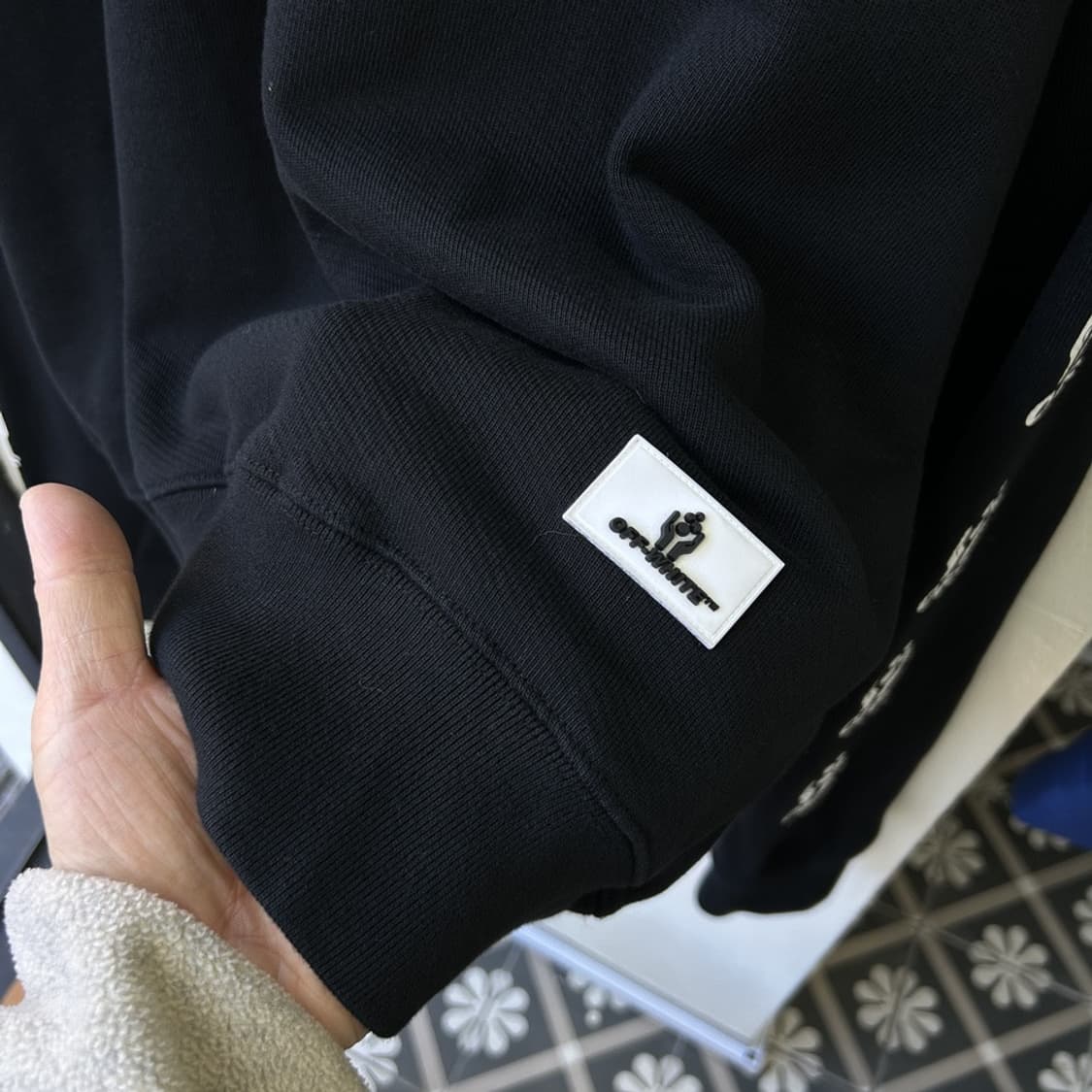 15924 - 오프화이트 스웻셔츠 상품이미지4