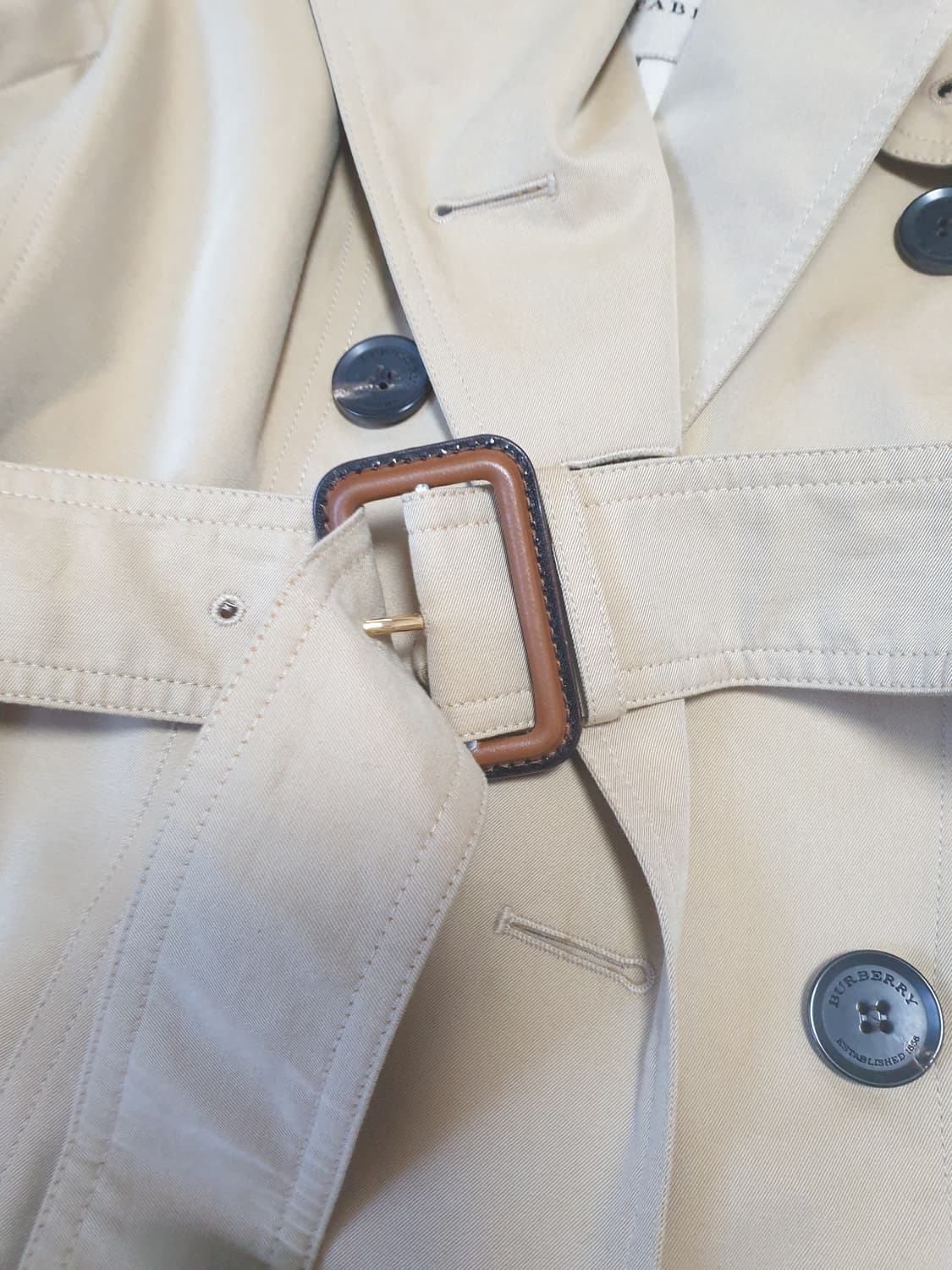 버버리 노바체크 숏 트렌치 코트 자켓 상품이미지2