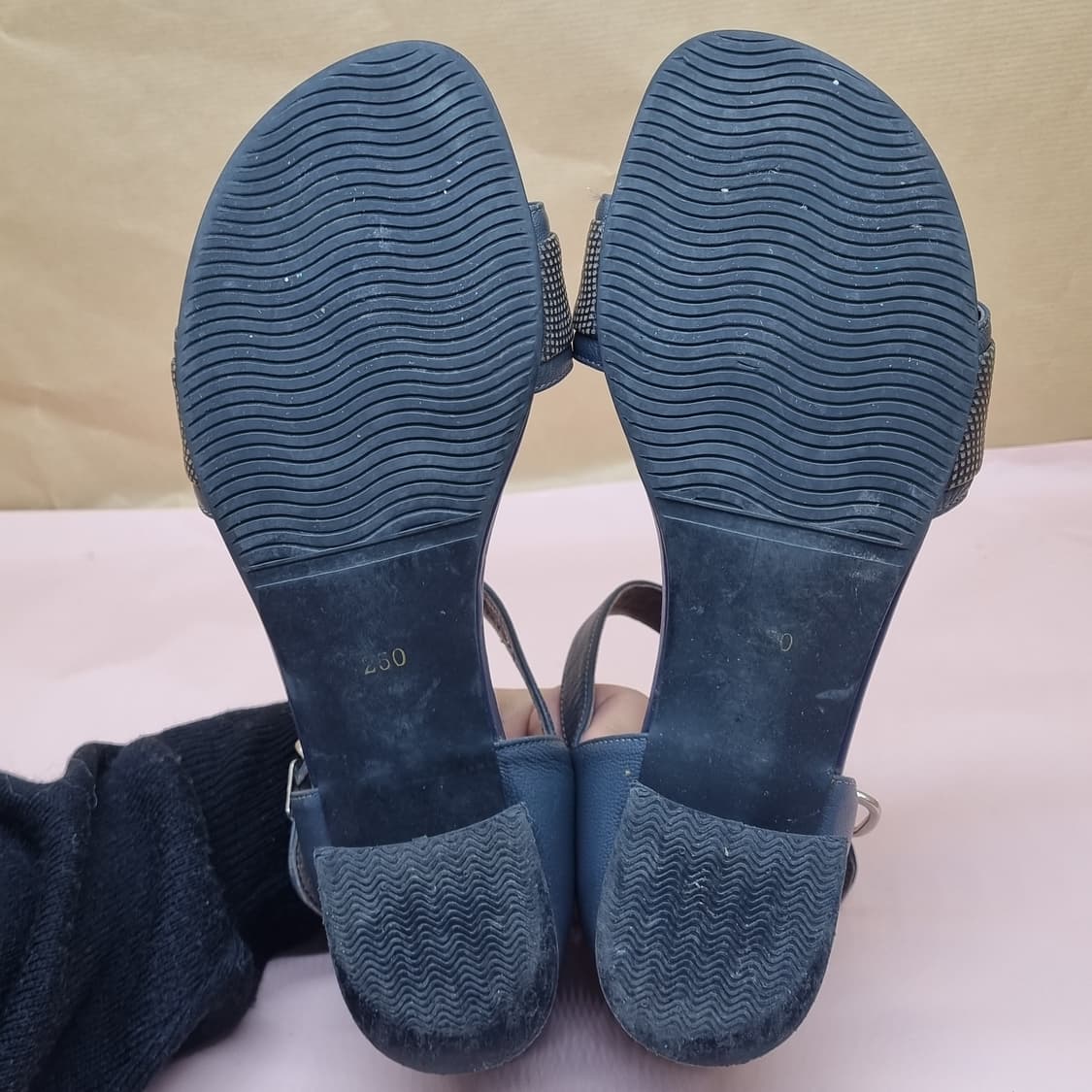 피오리스타 페라우레 여성샌들 250 굽3 상품이미지3