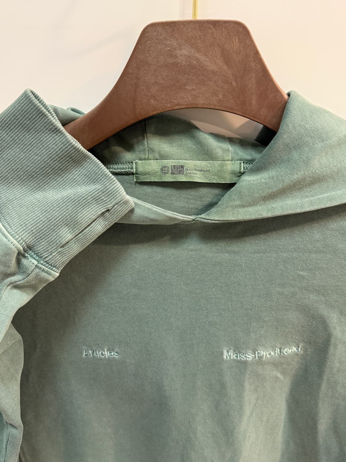 플라스틱 프로덕트 롱슬리브 후드티 M사이즈 판매합니다 ! 상품이미지3