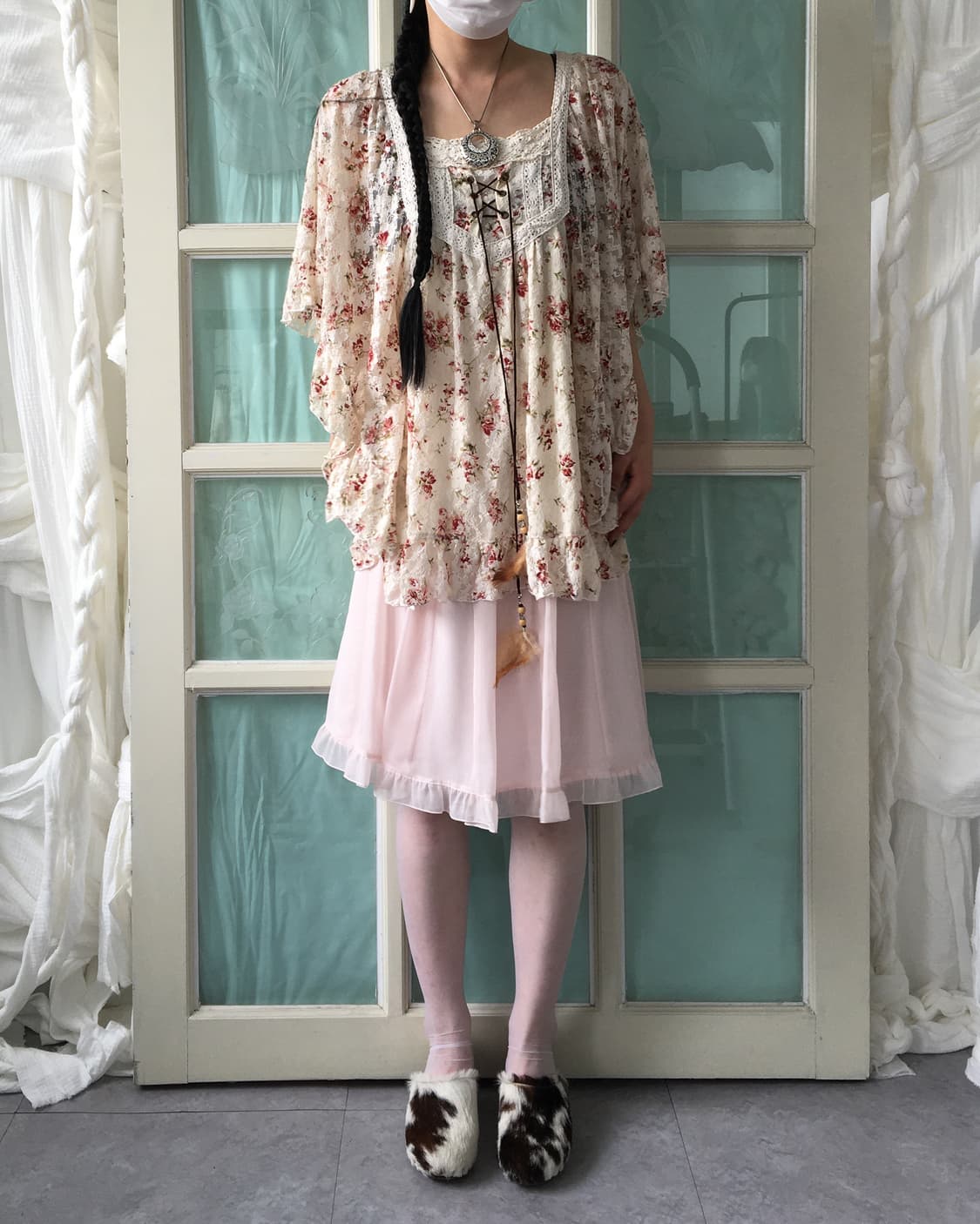 Flower pattern feather point cape top 상품이미지7