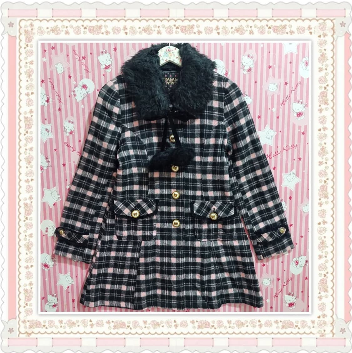 tralala 트랄라라 핑크 블랙 체크 퍼 폼폼 코트 히메갸루
리즈리사 상품이미지1