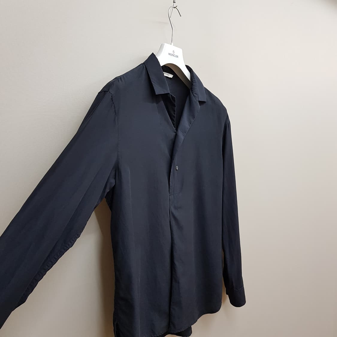 한섬 타임 TIME 2022 오픈카라 버튼 셔츠 100사이즈 상품이미지3