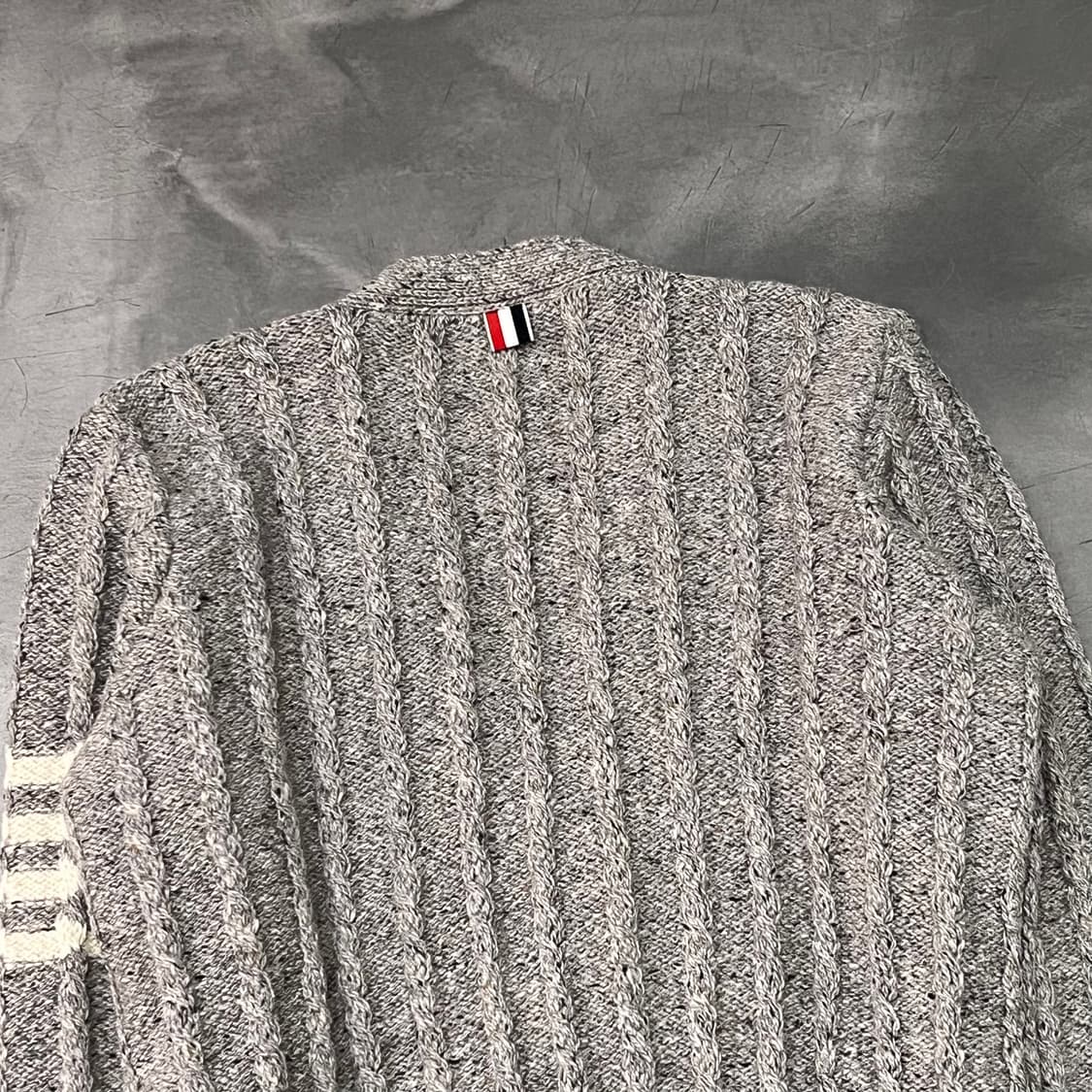  톰브라운 트위스트 케이블 가디건 y15154 상품이미지5