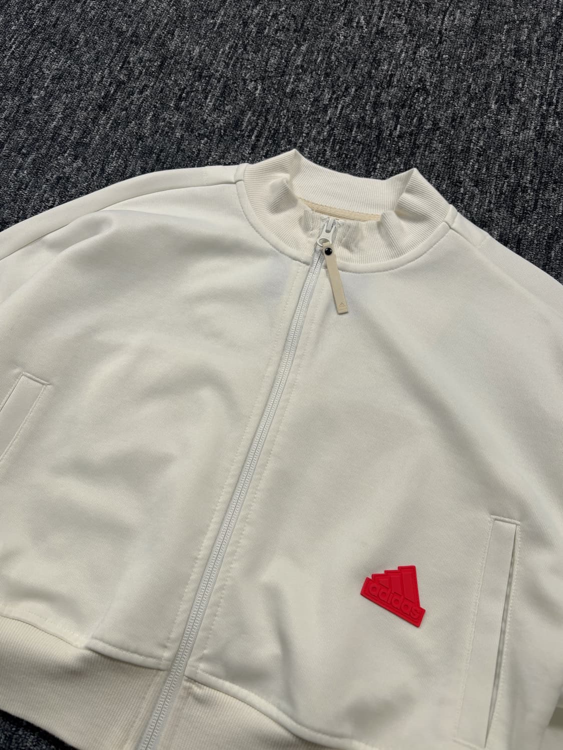 아디다스 삼선 크롭 트랙탑 상품이미지4