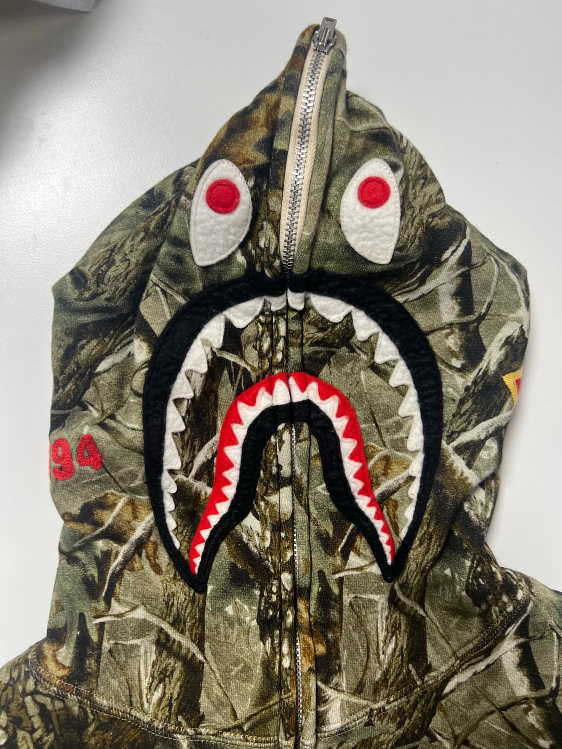 세인트미카엘 베이프 콜라보 리얼트리 샤크 후드 L사이즈 상품이미지7