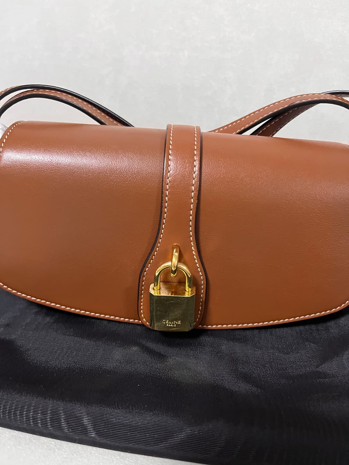 셀린느 타부 스크랩 클러치 미니백 상품이미지2