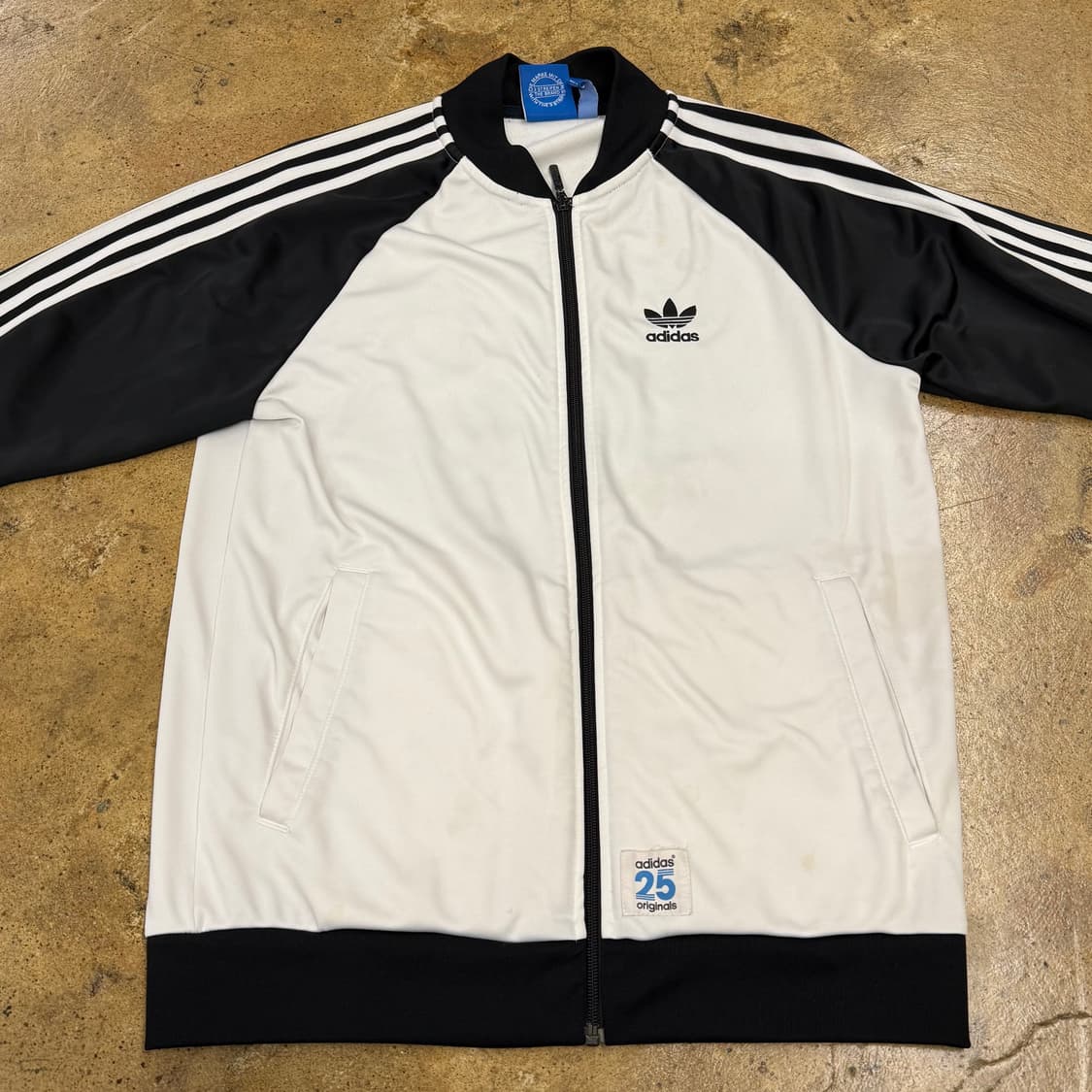 [정품/100] 아디다스 니고 베어 흰검 져지 트랙탑 b16 상품이미지3