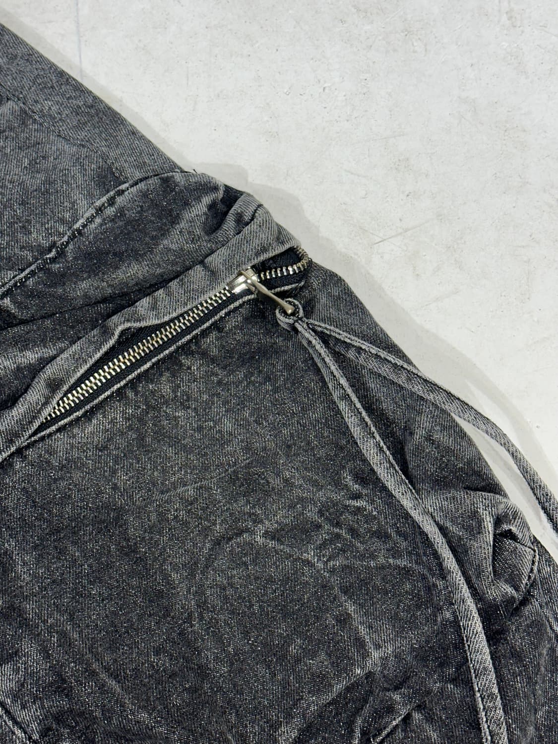 Ripen 빈티지 흑청 워싱 멀티 포켓 유틸리티 와이드 카고 데님 팬츠  상품이미지6