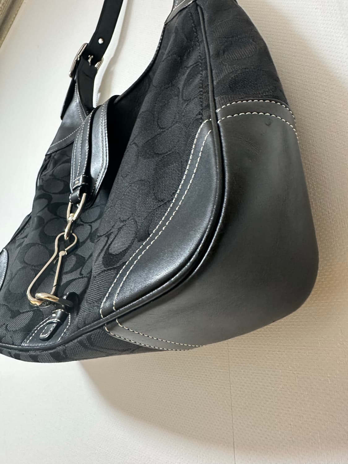 코치 블랙 시그니처 숄더백 / 코치가방 / 코치숄더백 /코치빈티지백 상품이미지4