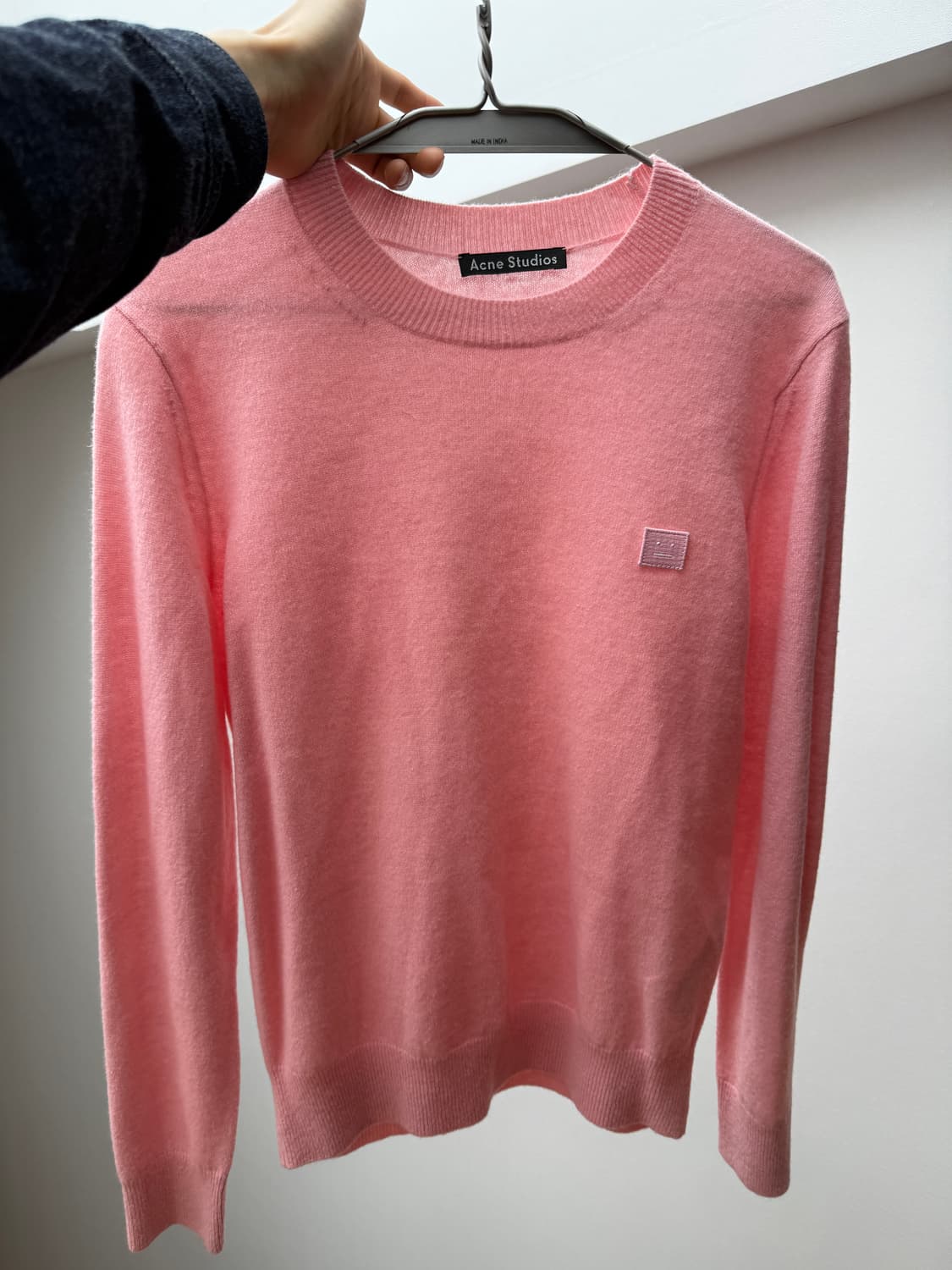 아크네 핑크니트 상품이미지1