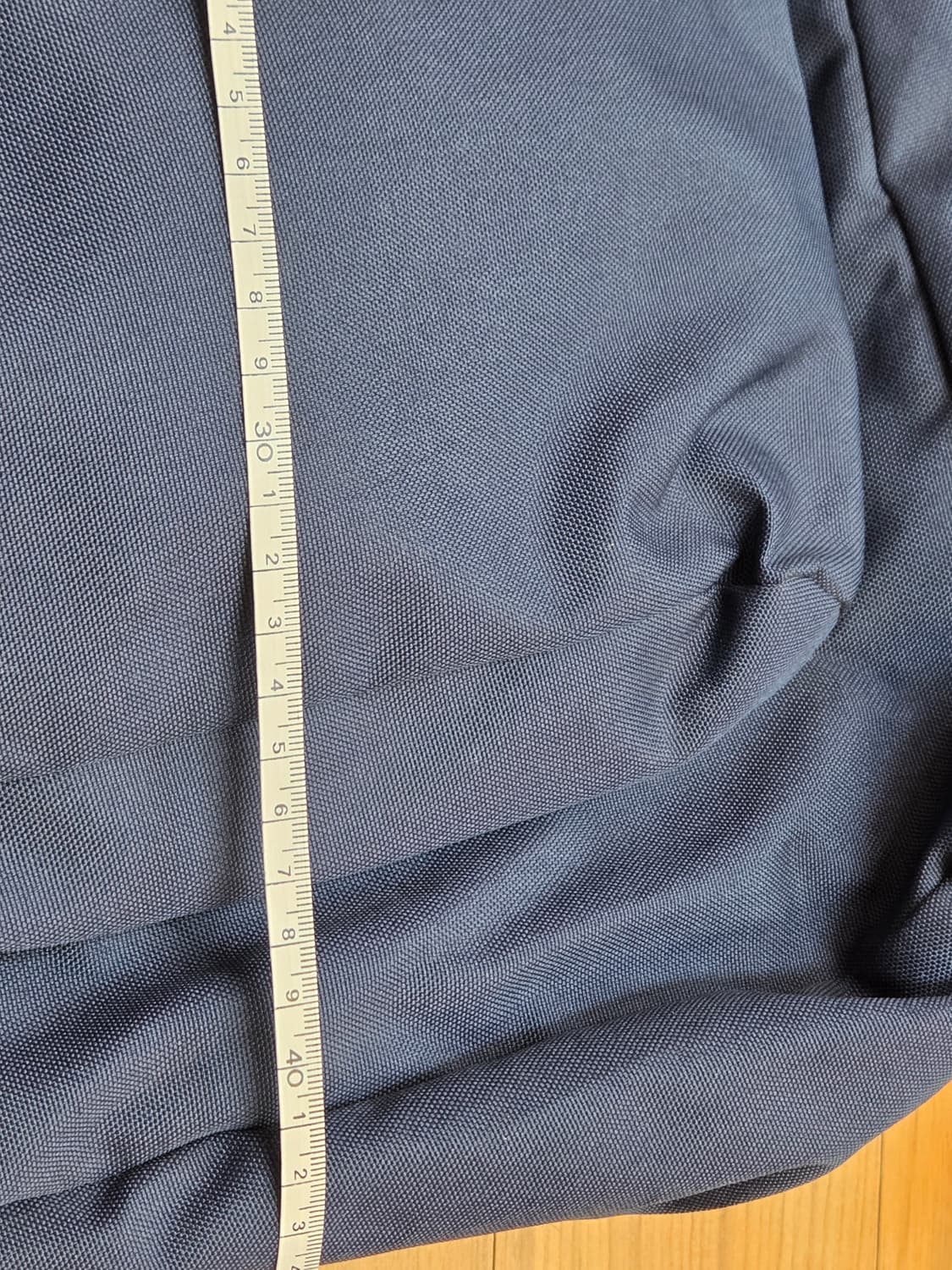 잔스포츠 네이비 백팩 판매합니다. 넉넉한 수납 공간으로 책이나 소지품을  상품이미지5