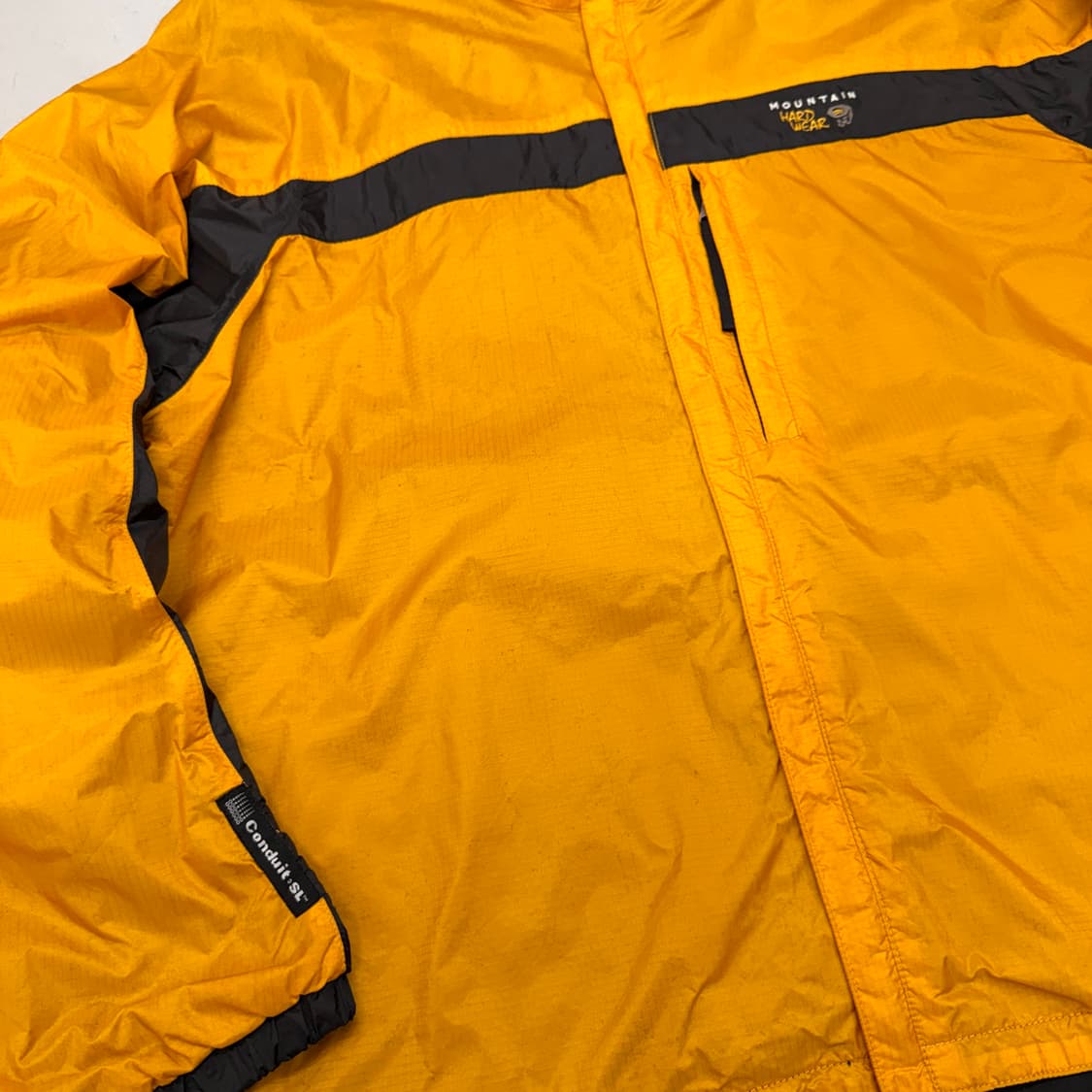 마운틴하드웨어 나일론 바람막이 자켓 옐로우 상품이미지5