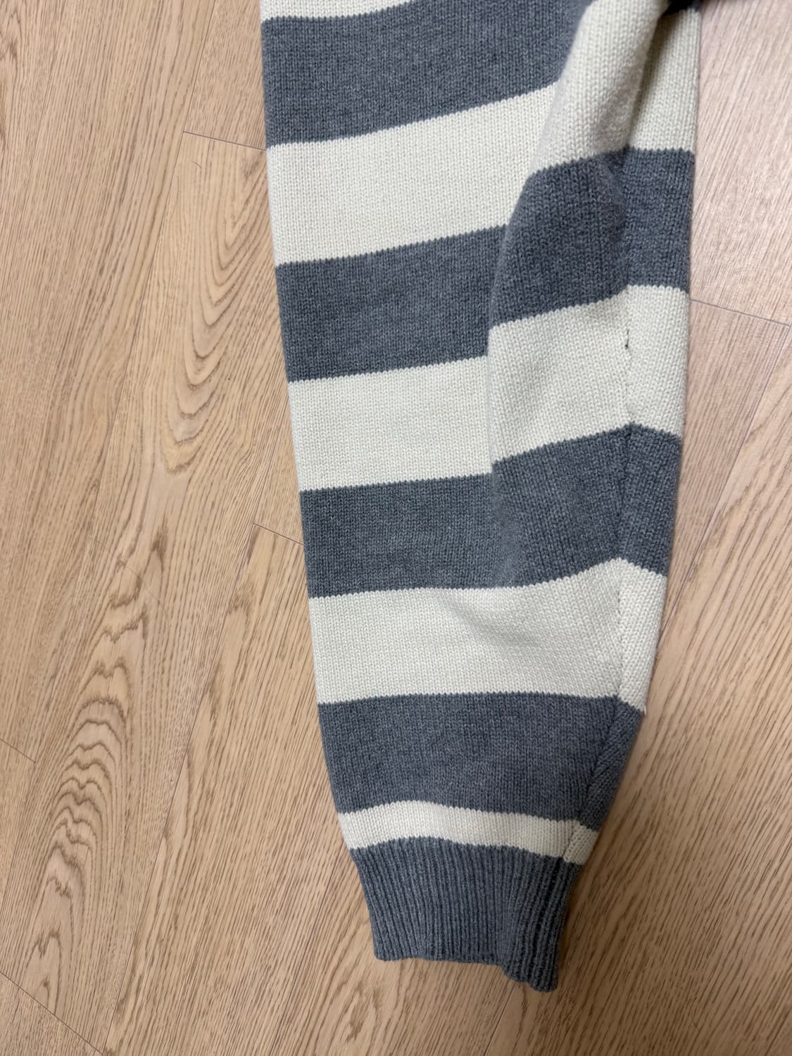 23SS 휴먼메이드 하트 스트라이프 니트 그레이 XXL 상품이미지6