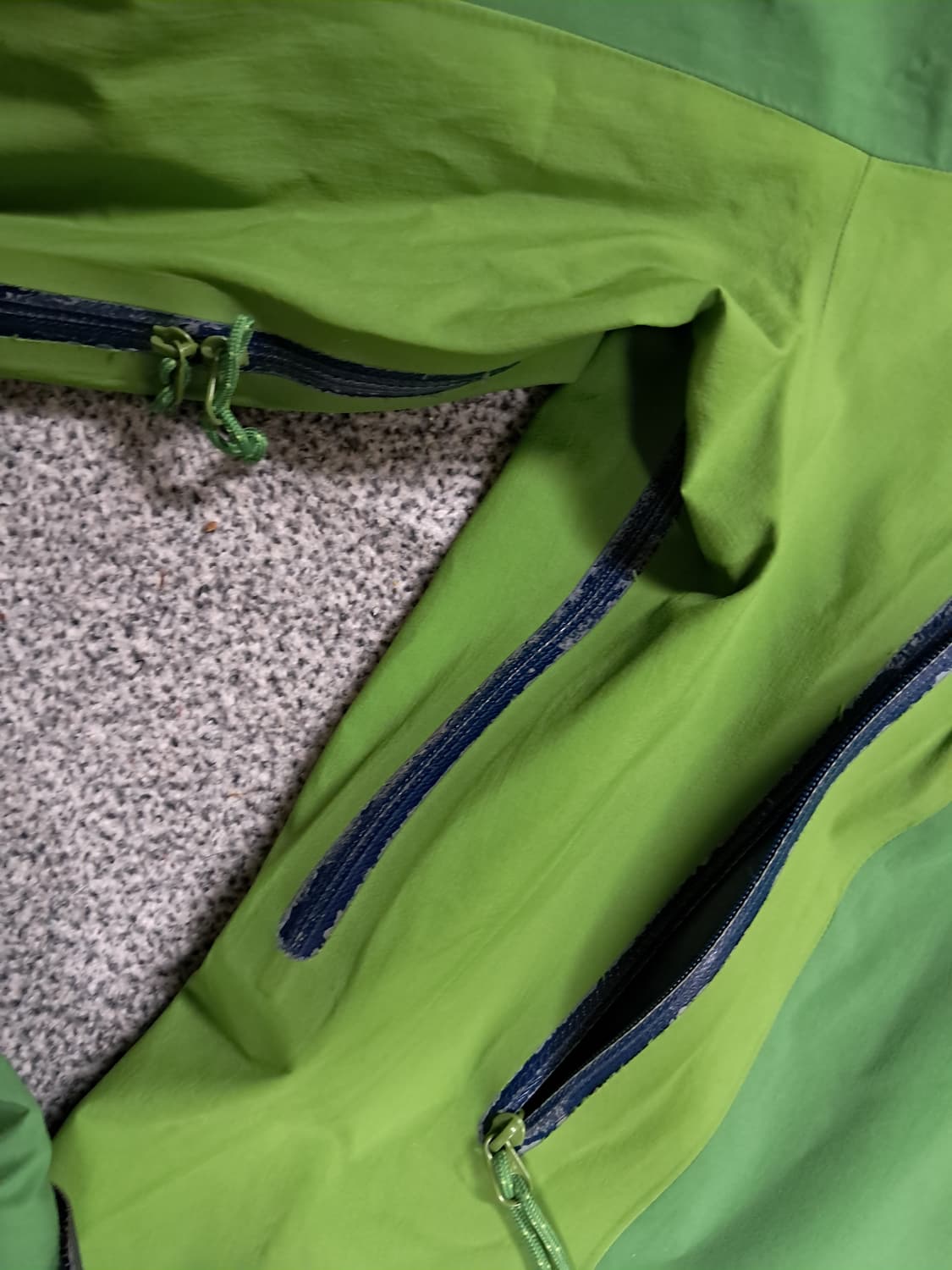 아크테릭스 바람막이 상품이미지3