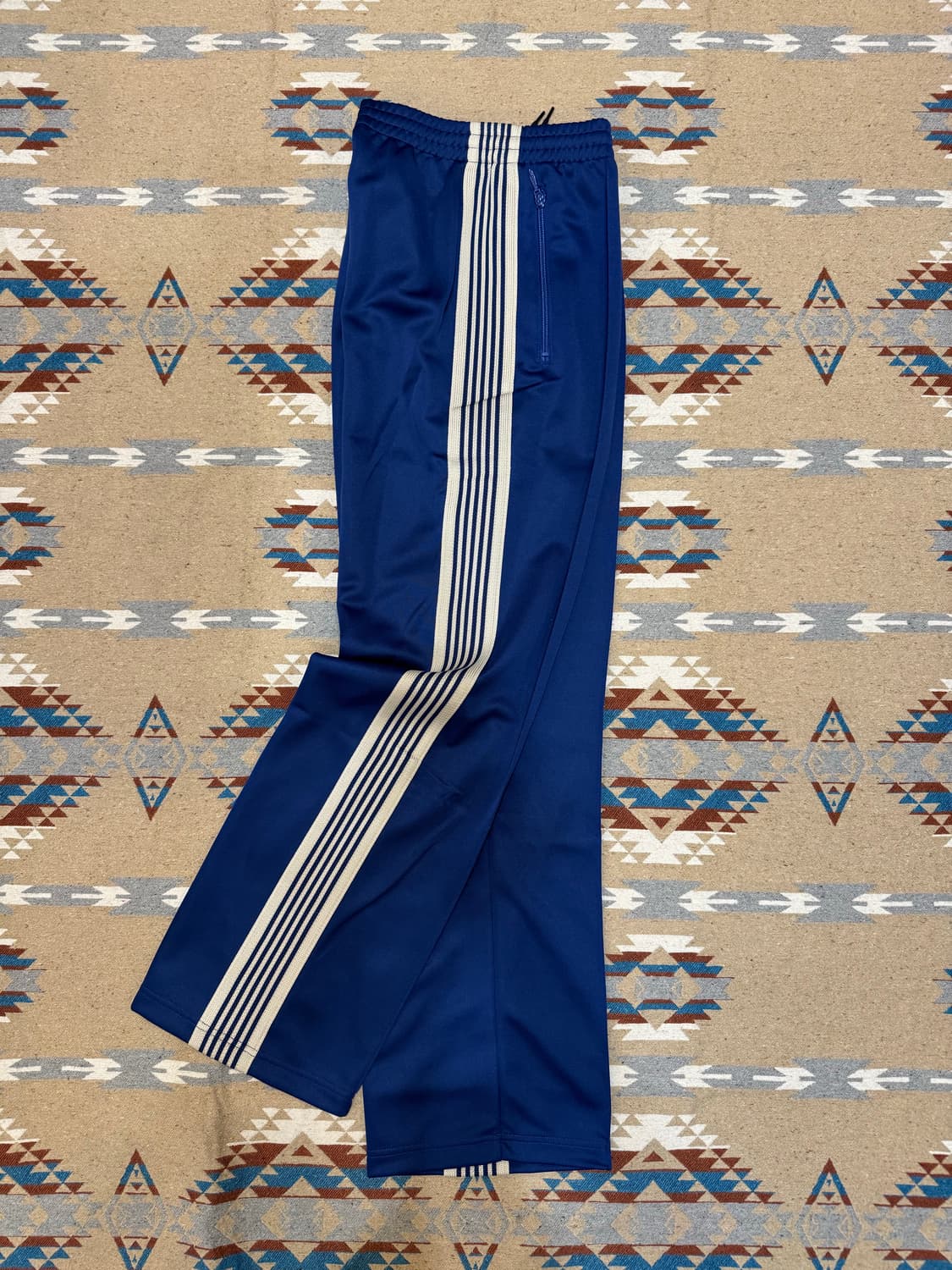 [L] 니들스 x 비버 트랙 팬츠 폴리 스무스 로얄블루 (스트레이트핏) 상품이미지5