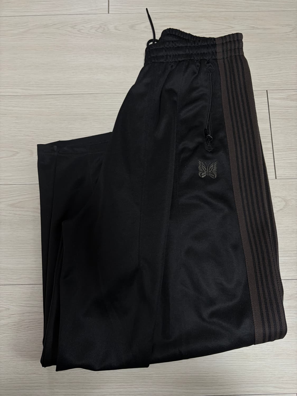 니들스 H.D 트랙 팬츠 폴리 스무스 블랙 / 브라운 (XS) 상품이미지3