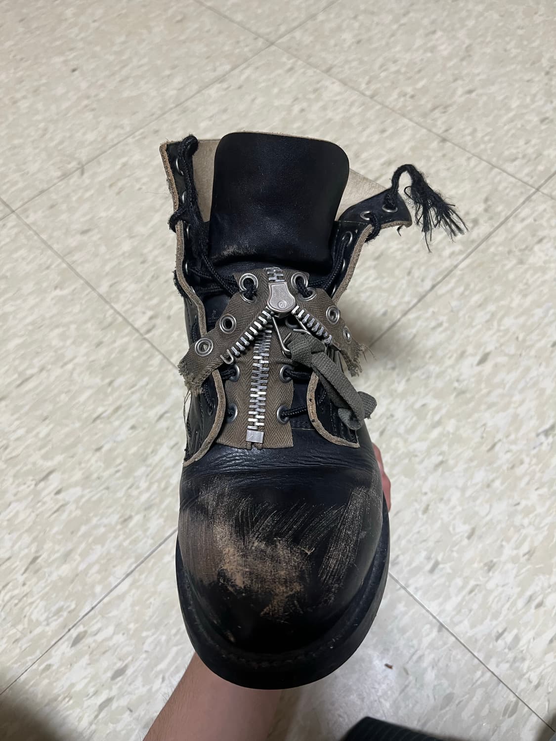 Undercover 06ss “T”기 스터드 부츠 상품이미지6