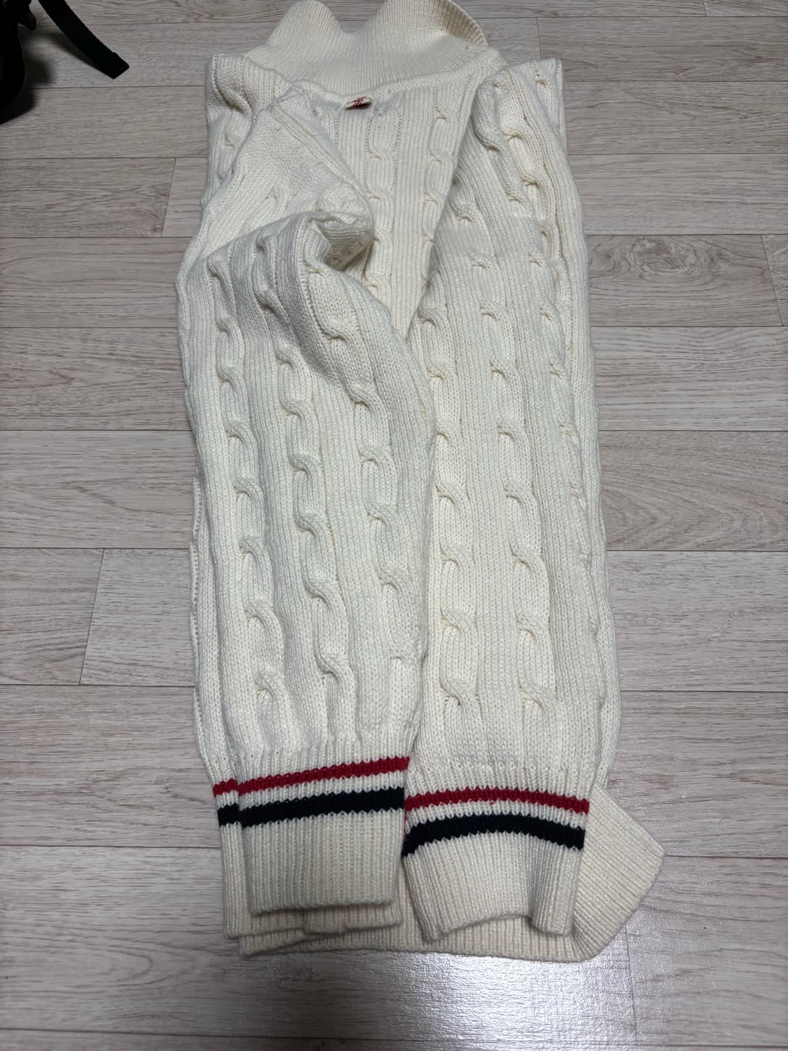 오가프 Wool Collar Cable Knit Ivory 상품이미지3