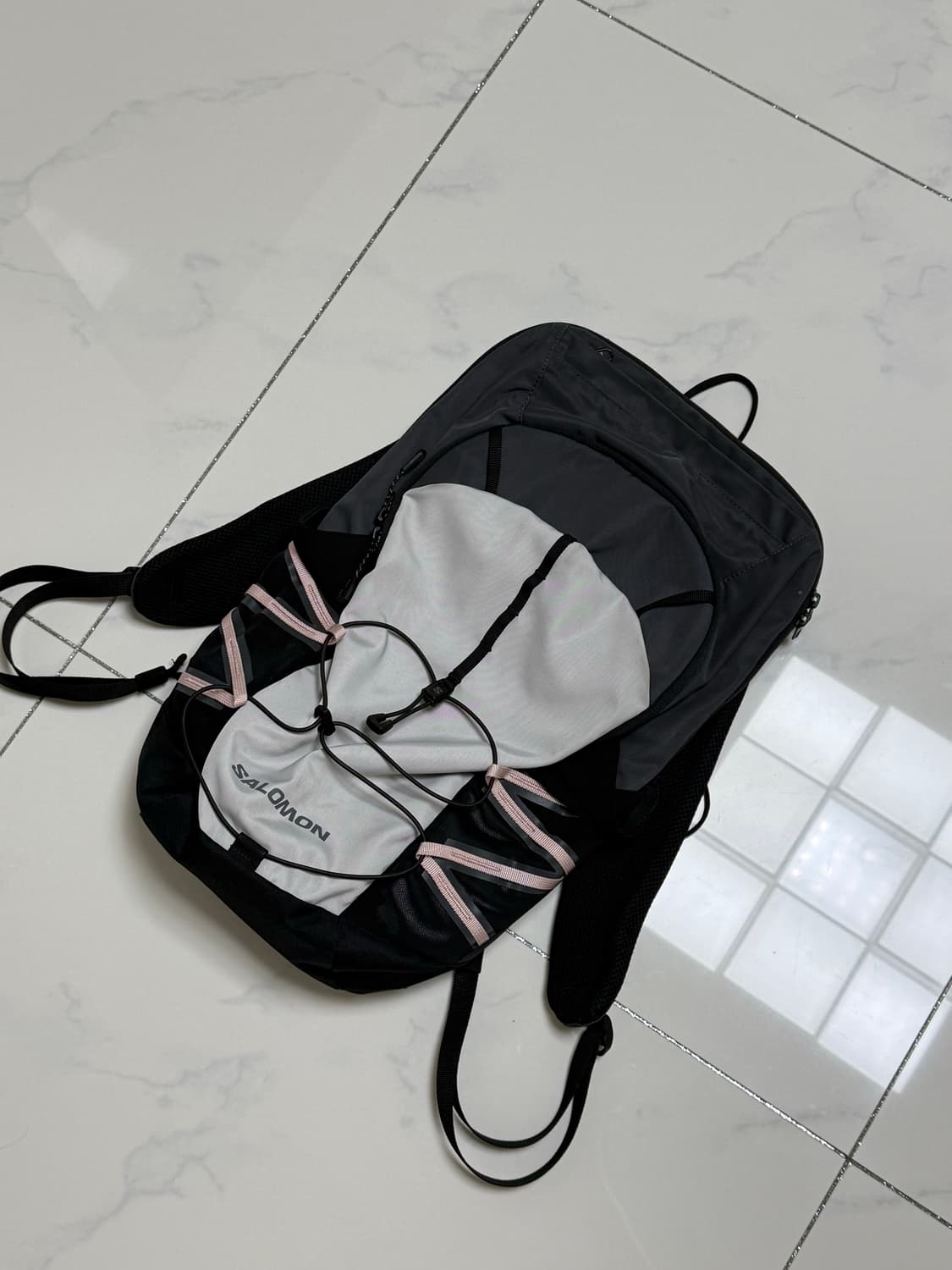 살로몬 퀵레이스 LT 백팩 라이트 그레이 상품이미지1