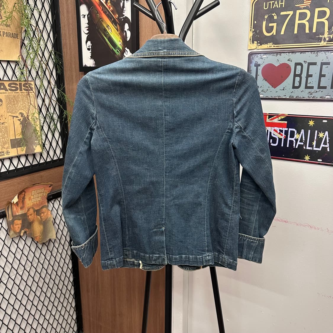 Pocket Detail Vintage Denim Jacket 상품이미지2