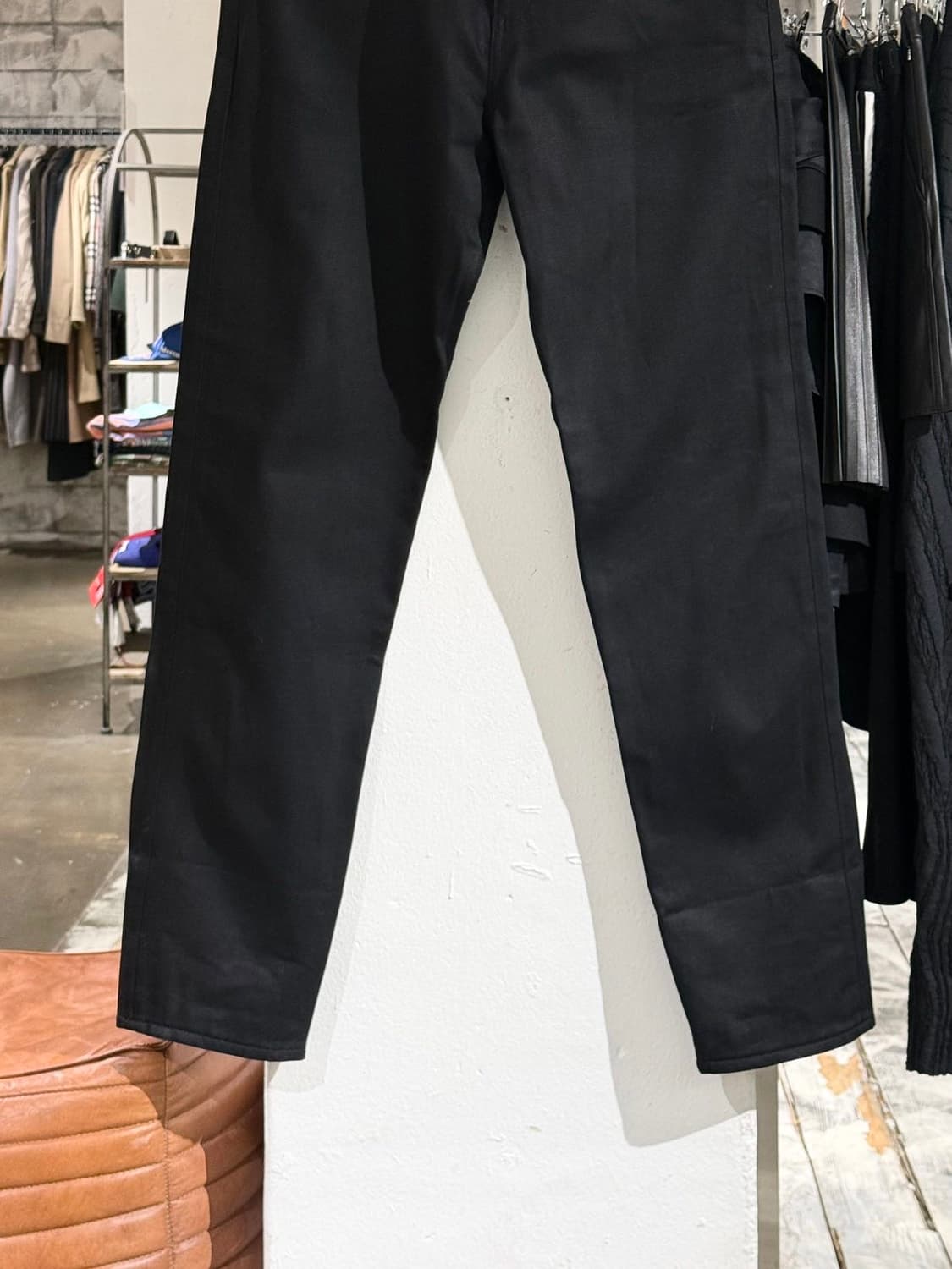 생로랑 블랙 스트레이트핏 데님 팬츠 상품이미지3