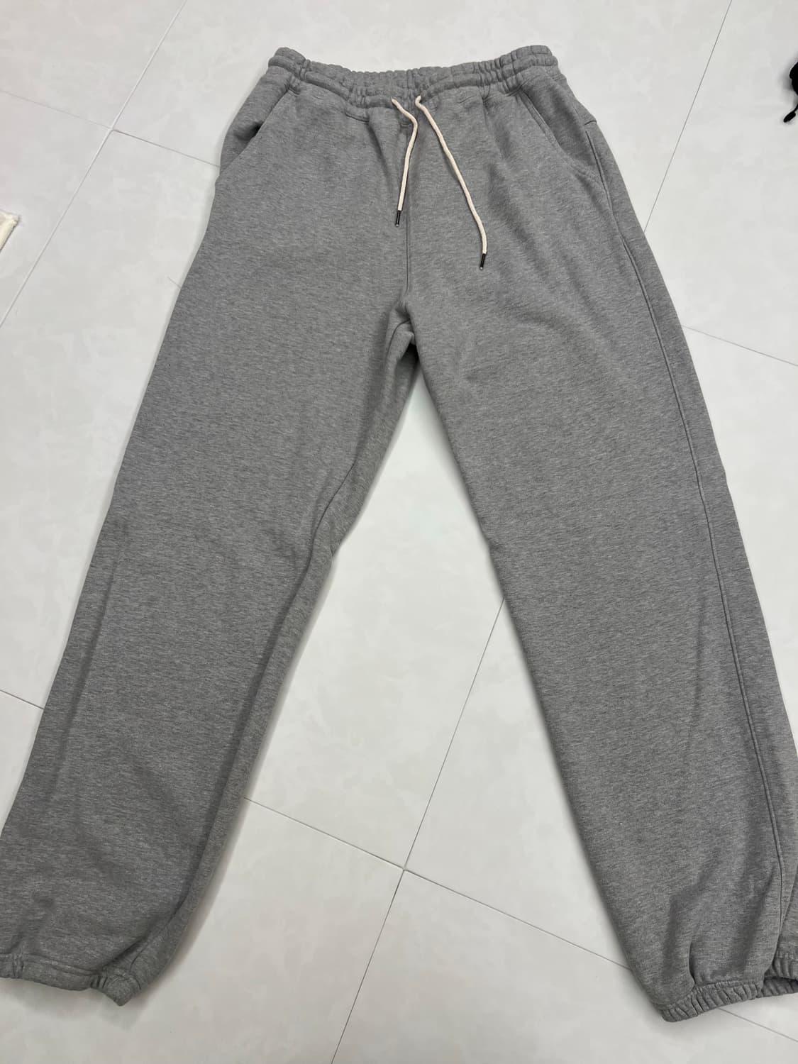 러프사이드 스웻팬츠 그레이 2사이즈 판매합니다(새상품) 상품이미지2